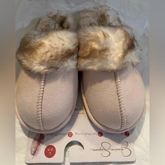 Jessica Simpson Memory Foam Slippers with Faux Fur Lining (Indoor/Outdoor) - Picture 1 of 5
